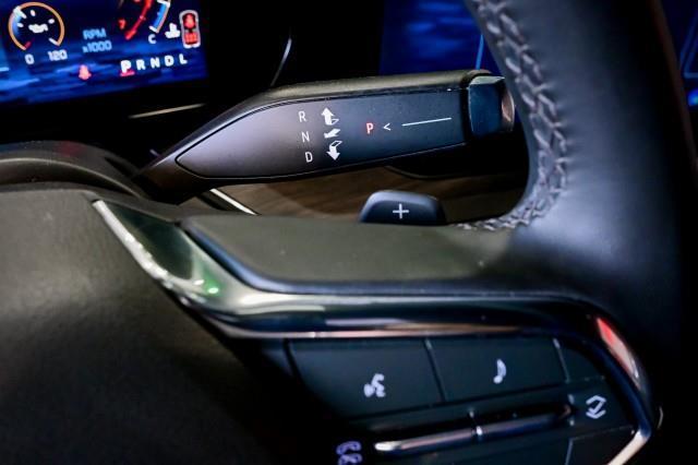 Chevrolet Suburban  2025