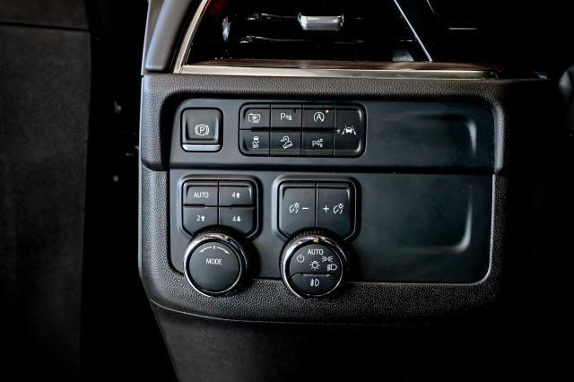 Chevrolet Suburban  2025