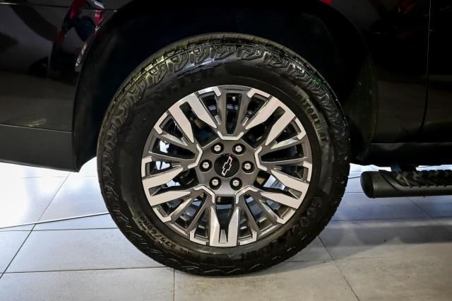 Chevrolet Suburban  2025