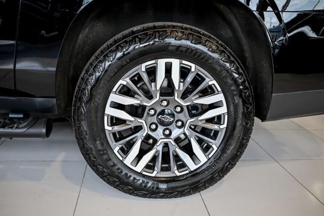 Chevrolet Suburban  2025