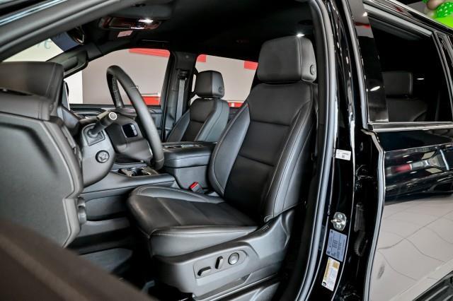 Chevrolet Suburban  2024