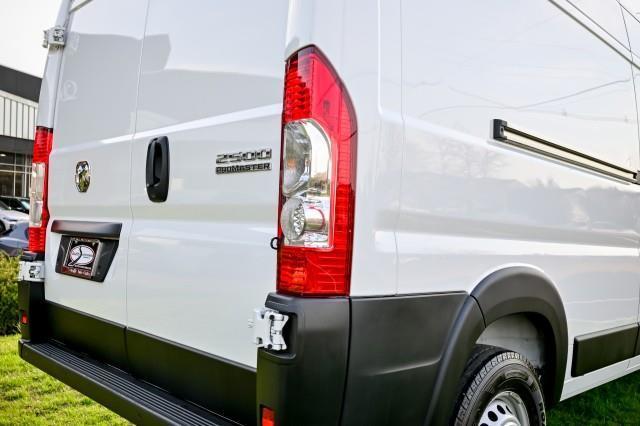 RAM Promaster  2025
