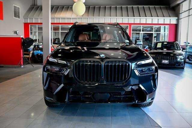 BMW X7  2023