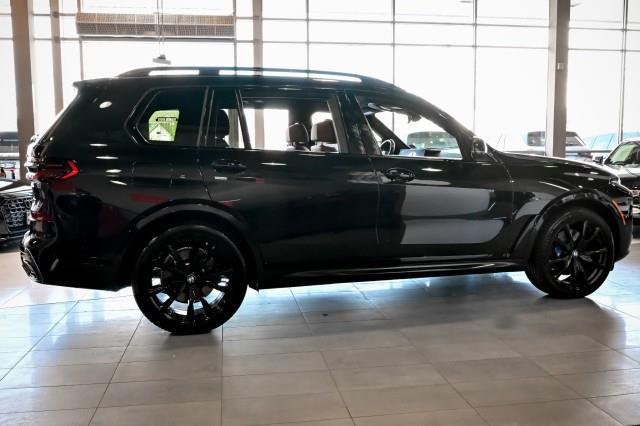 BMW X7  2023