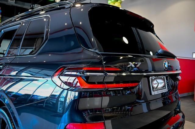 BMW X7  2023