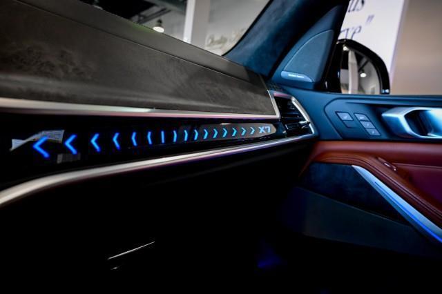 BMW X7  2023