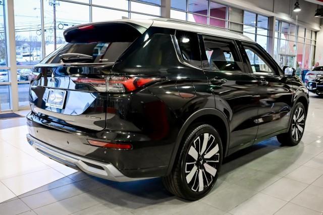 Mitsubishi Outlander  2025