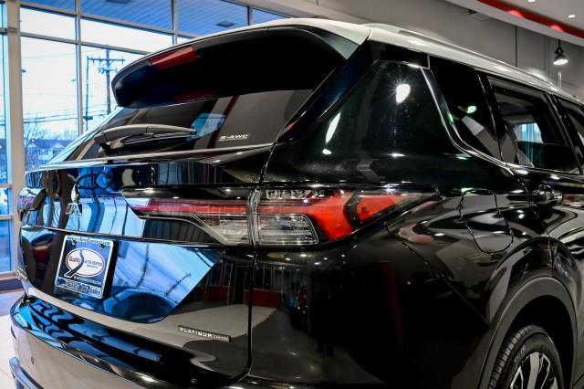 Mitsubishi Outlander  2025