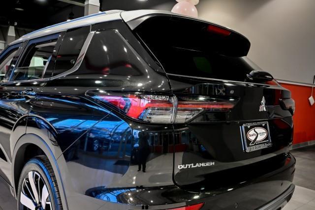 Mitsubishi Outlander  2025