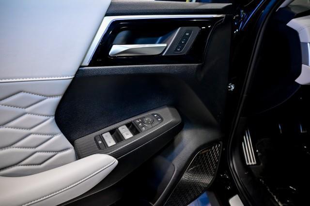 Mitsubishi Outlander  2025