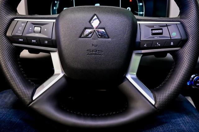 Mitsubishi Outlander  2025