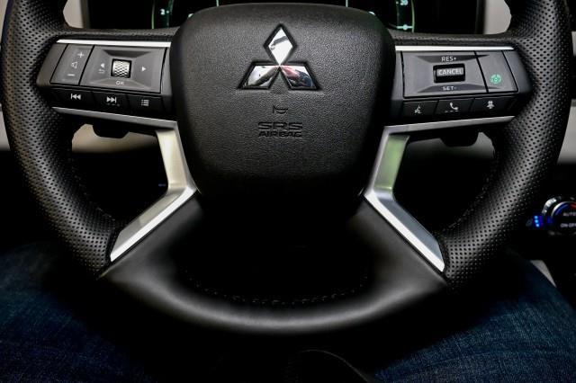 Mitsubishi Outlander  2025