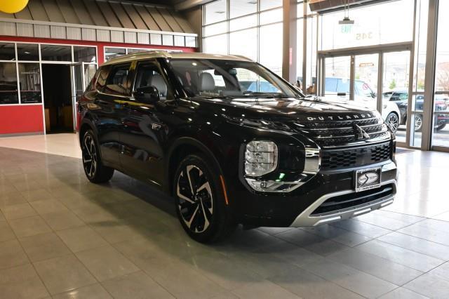 Mitsubishi Outlander PHEV  2024