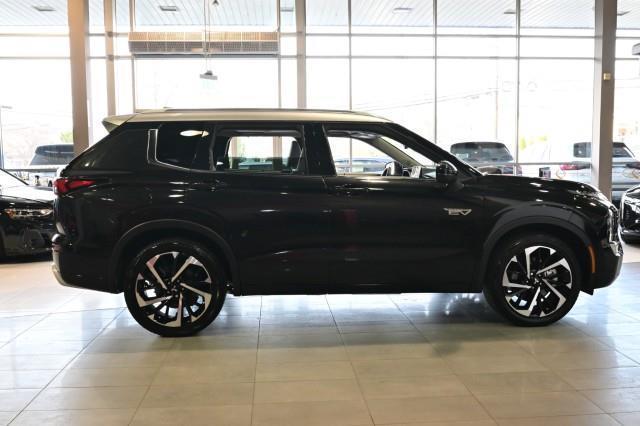 Mitsubishi Outlander PHEV  2024