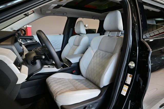 Mitsubishi Outlander PHEV  2024