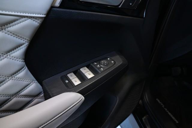 Mitsubishi Outlander PHEV  2024