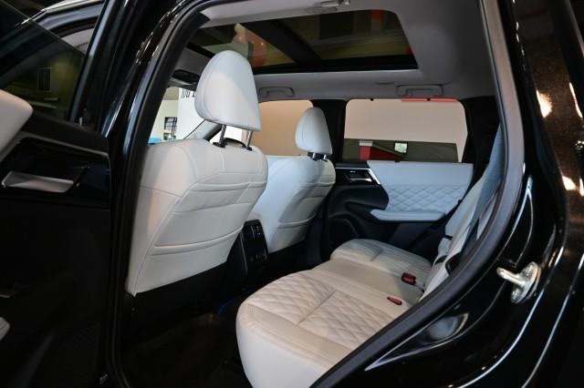 Mitsubishi Outlander PHEV  2024