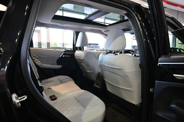 Mitsubishi Outlander PHEV  2024