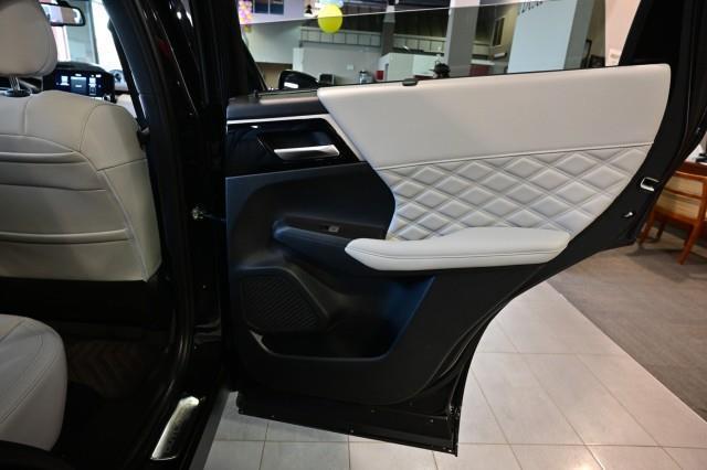 Mitsubishi Outlander PHEV  2024