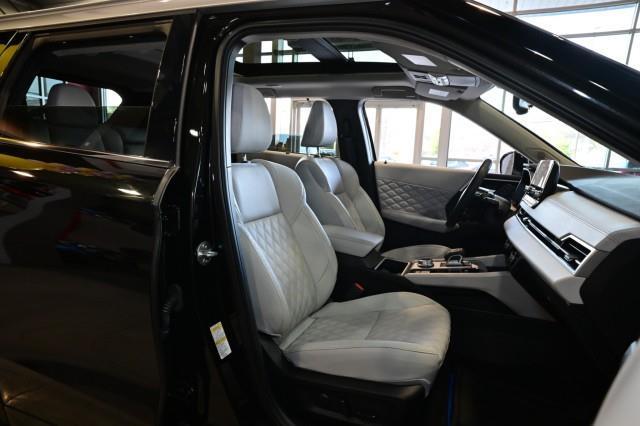 Mitsubishi Outlander PHEV  2024