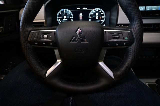 Mitsubishi Outlander PHEV  2024