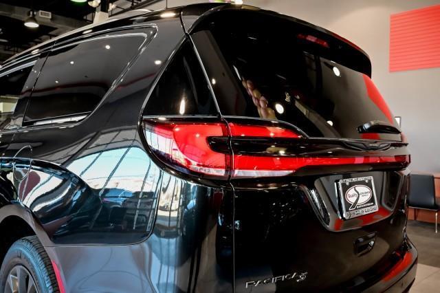 Chrysler Pacifica  2021