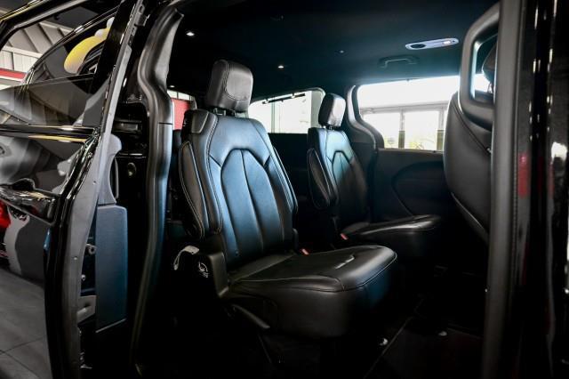 Chrysler Pacifica  2021