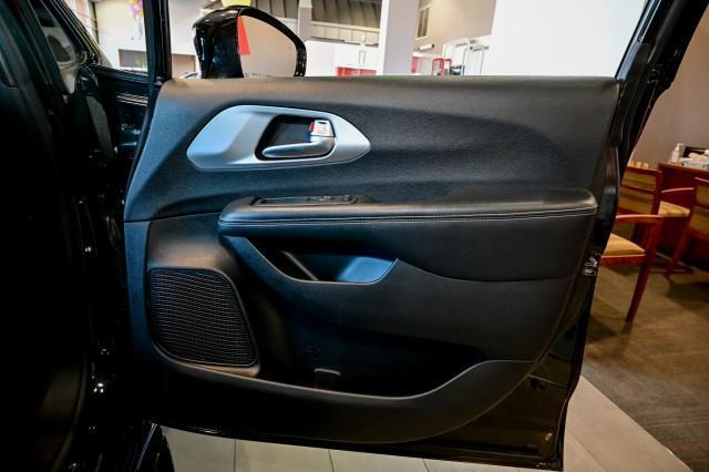 Chrysler Pacifica  2021