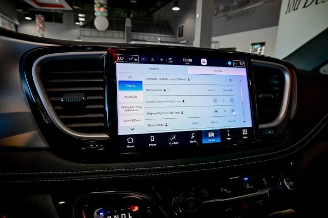 Chrysler Pacifica  2021