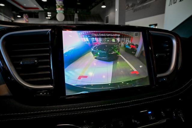 Chrysler Pacifica  2021