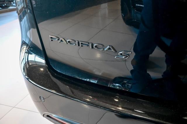 Chrysler Pacifica  2021