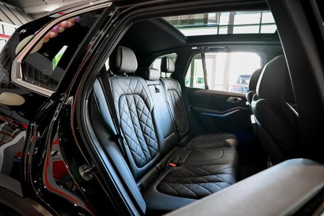 BMW X5  2023