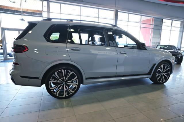 BMW X7  2023