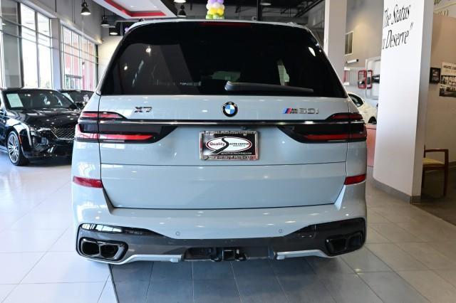 BMW X7  2023