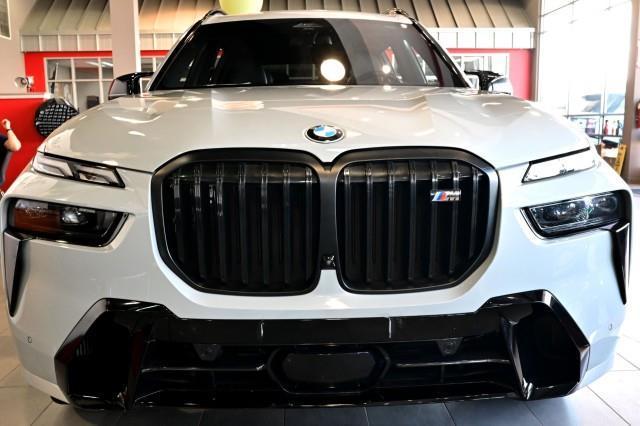 BMW X7  2023