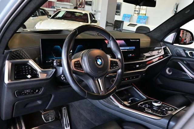 BMW X7  2023