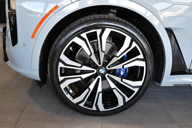 BMW X7  2023
