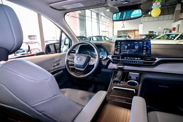 Toyota Sienna  2023