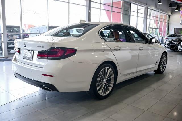 BMW 5-Series  2023