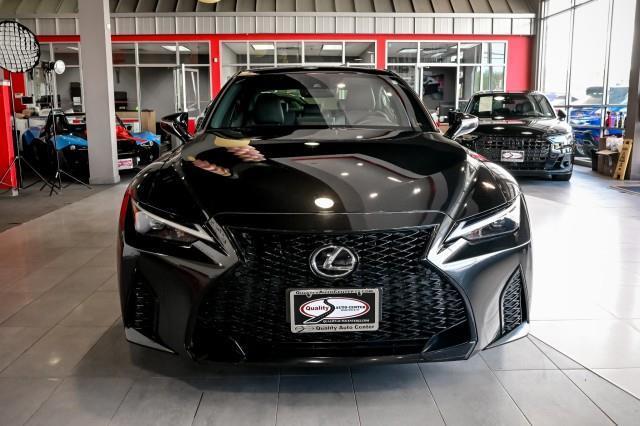 Lexus IS  2023
