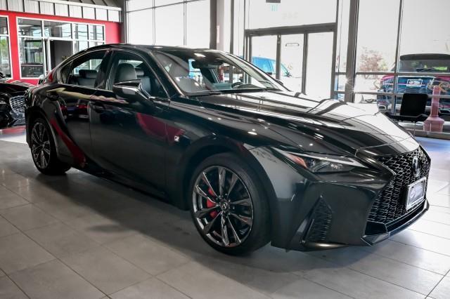 Lexus IS  2023