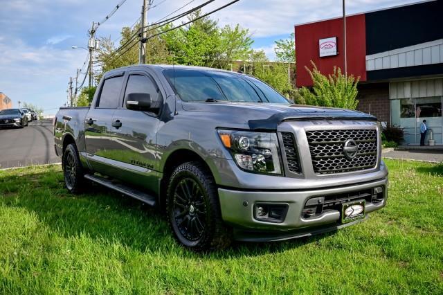 Nissan Titan  2019