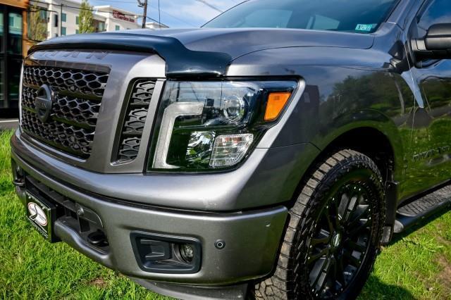 Nissan Titan  2019