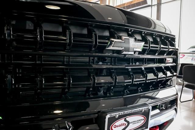 Chevrolet Suburban  2025