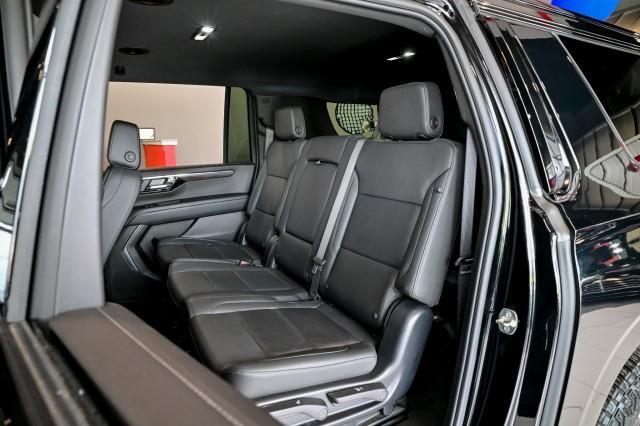 Chevrolet Suburban  2025