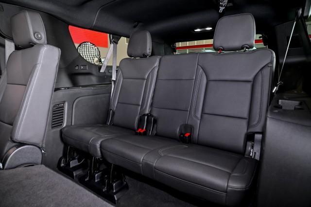 Chevrolet Suburban  2025