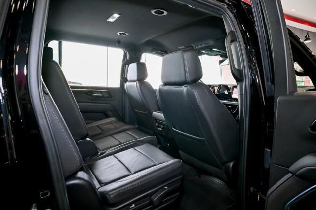 Chevrolet Suburban  2025