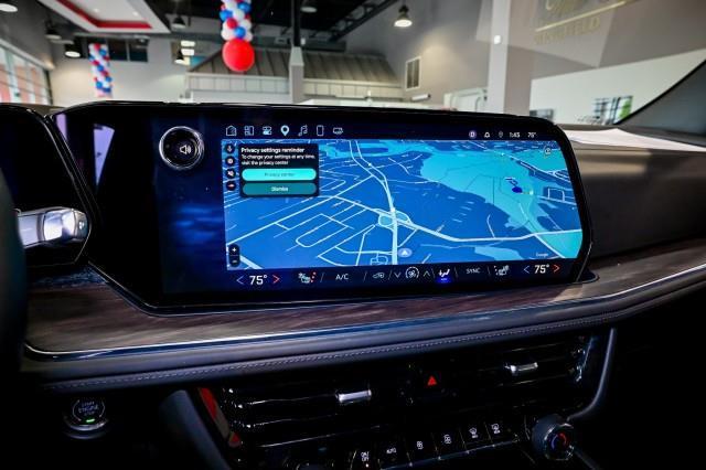Chevrolet Suburban  2025