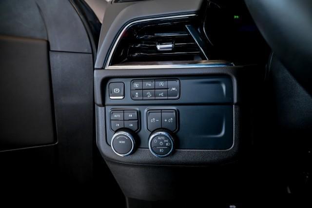 Chevrolet Suburban  2025