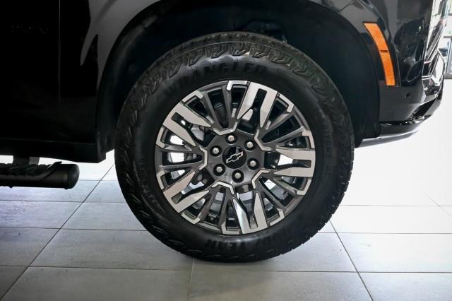 Chevrolet Suburban  2025
